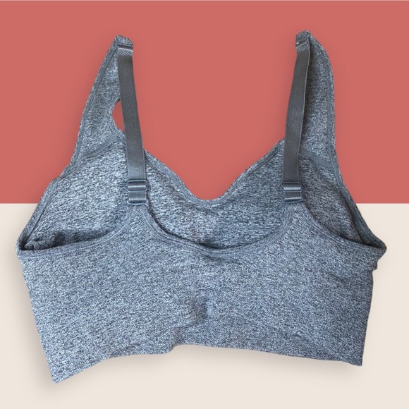 *SOLD* 🐆 PUMA SPORTS BRA PULLOVER ADJUSTABLE STRAPS REMOVABLE CUPS SMALL GRAY - Picture 2 of 4